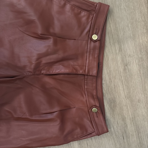 Faux leather pants - Picture 2 of 3